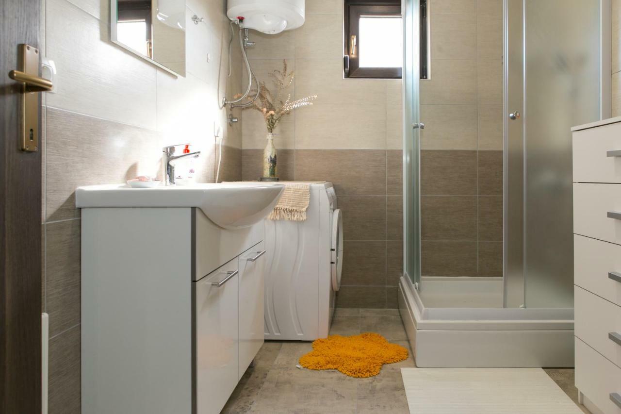 Apartman Lori โอโทชาส ภายนอก รูปภาพ